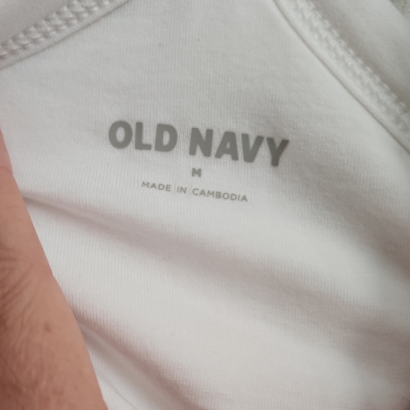 Old Navy White V- Neck Cross-Back Ribbed Tank Top - Picture 5 of 6